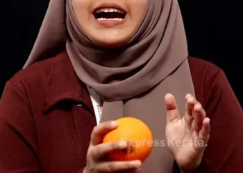 ‘ഷി’-യുടെ-അമരത്വ-ഗുളിക-റെഡി.