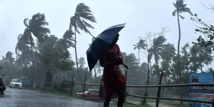സംസ്ഥാനത്ത്-മഴ-മുന്നറിയിപ്പിൽ-മാറ്റം;-ശക്തമായ-മഴയ്ക്ക്-സാധ്യത,-ഇന്ന്-രണ്ട്-ജില്ലകളിൽ-ഓറഞ്ച്-അലർട്ട്!