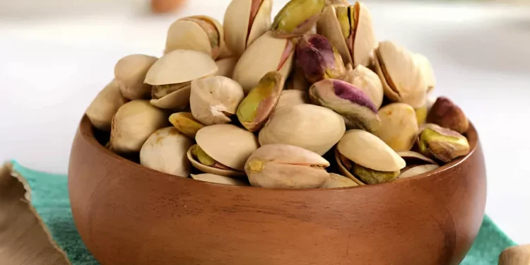 ഹൃദയാരോഗ്യം-മുതൽ-പ്രതിരോധശേഷി-വരെ:-പിസ്തയെ-ഡയറ്റിൽ-ഉൾപ്പെടുത്തേണ്ടതിൻ്റെ-പ്രാധാന്യം