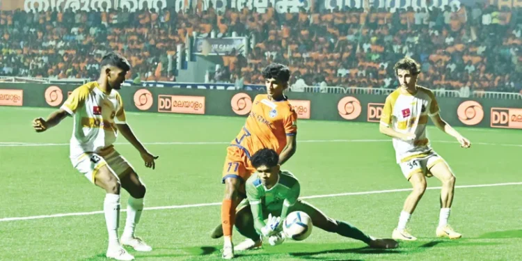 കൊച്ചി-കടന്ന്-തൃശൂര്‍-സെമിയില്‍