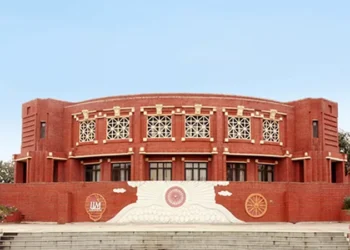 ഗവേഷണ-വിദ്യാർഥികളെ-പ്രോത്സാഹിപ്പിക്കാൻ-’99-മൂൺഷോട്ട്‌സ്’-ഫെലോഷിപ്പ്;-പ്രഖ്യാപിച്ച്-ഐഐഎം-ലഖ്‌നൗ