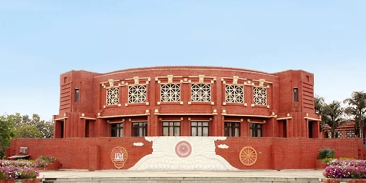 ഗവേഷണ-വിദ്യാർഥികളെ-പ്രോത്സാഹിപ്പിക്കാൻ-’99-മൂൺഷോട്ട്‌സ്’-ഫെലോഷിപ്പ്;-പ്രഖ്യാപിച്ച്-ഐഐഎം-ലഖ്‌നൗ