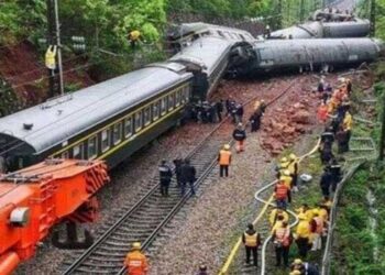 ഒരു-ദശാബ്ദത്തിനിടെ-ചൈനയിലുണ്ടായ-ഏറ്റവും-വലിയ-ട്രെയിൻ-അപകടം!!-പരീക്ഷണ-ഓട്ടത്തിനിടെ-ട്രെയിൻ-ഇടിച്ച്-ട്രാക്കിൽ-പണിയെടുത്തുകൊണ്ടിരുന്ന-11-റെയിൽവേ-ജീവനക്കാർ-മരിച്ചു,-രണ്ടുപേർക്ക്-പരുക്ക്