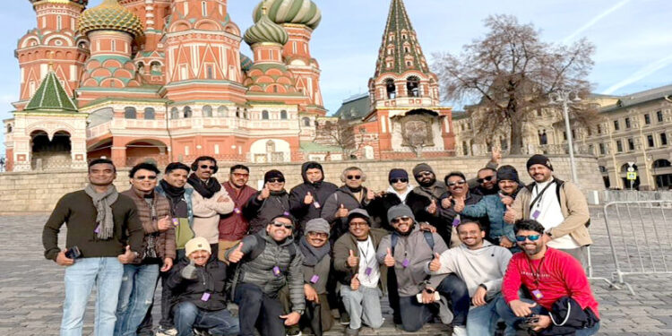 പു​റം​ലോ​ക​വു​മാ​യു​ള്ള-നെ​റ്റ്-വ​ർ​ക്ക്-ബ​ന്ധം-വി​ച്ഛേ​ദി​ച്ചു​ള്ള-ദു​ബൈ​യി​ലെ-ബി​സി​ന​സ്സു​കാ​രു​ടെ-യാ​ത്രാ​നു​ഭ​വം