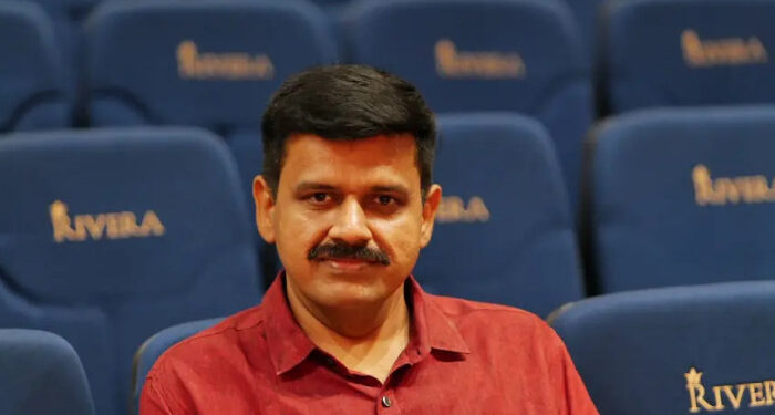 അതിജീവിതയുടെ-പേര്-ആദ്യം-പുറത്തു-പറഞ്ഞത്-ഡിവൈഎഫ്ഐ-നേതാവ്,-തനിക്കെതിരായ-നീക്കം-രാഷ്ട്രീയ-പ്രേരിതം,-കേസെടുത്താല്‍-നേരിടുമെന്ന്-സന്ദീപ്-വാര്യർ