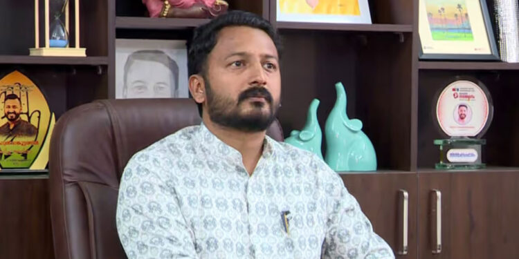 അടച്ചിട്ട-മുറിയിൽ-വാദം-കേൾക്കണം;-സ്വകാര്യത-കണക്കിലെടുക്കണം,-കോടതിയിൽ-പുതിയ-ഹർജിയുമായി-രാഹുൽ