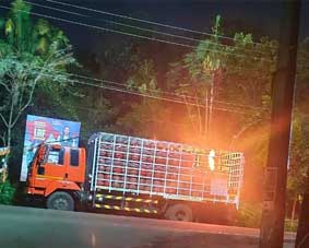 യുവാവിന്റെ-ആത്മഹത്യാ-ശ്രമം;-ലോറിയിലെ-സിലിണ്ടറിനു-തീവച്ചു;-തലയോലപ്പറമ്പിൽ-ഒഴിവായത്-വൻ-ദുരന്തം,-യുവാവ്-കസ്റ്റഡിയിൽ