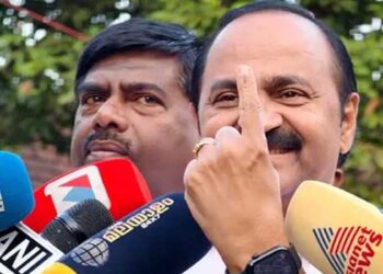 വേണ്ടാത്ത-കാര്യം-ചെയ്തപ്പോൾ-ഞങ്ങൾ-ആ-‘കൈ’വിട്ടു,-മുഖ്യമന്ത്രി-ഇപ്പോഴും-ആ-കൈപിടിച്ചുകൊണ്ട്-നിൽക്കുകയാണ്…-രാഹുൽ-മാങ്കൂട്ടത്തിൽ-വിഷയത്തിൽ-പ്രതിരോധത്തിലായത്-സിപിഎം,-അറസ്റ്റ്-നീട്ടിക്കൊണ്ടുപോയി-തിരഞ്ഞെടുപ്പ്-അവസാനം-വരെ-ഈ-വിഷയം-നിർത്താം-എന്ന്-തെറ്റിദ്ധരിച്ചു,-തിരിച്ചടിയുണ്ടാകും-വിഡി-സതീശൻ