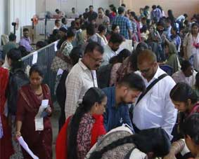 ആകെ-12391-വാര്ഡുകള്;-ഏഴ്-ജില്ലകളിലെ-വിധിയെഴുത്ത്-ആരംഭിക്കാൻ-ഇനി-മണിക്കൂറുകള്-മാത്രം,-രാവിലെ-ഏഴ്-മുതല്-വോട്ടെടുപ്പ്