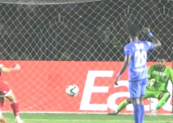 കണ്ണൂരിന്റെ-പെരുങ്കളിയാട്ടം;-സൂപ്പര്‍-ലീഗ്-കേരള-കിരീടം-കണ്ണൂര്‍-വാരിയേഴ്‌സിന്