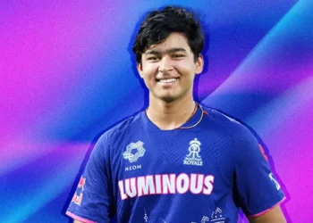 തകര്പ്പന്-പ്രകടനവുമായി-ഭാരത-താരങ്ങള്,-വൈഭവ്-190(84)