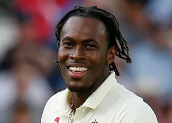 ആഷസ്-ടെസ്റ്റ്-പരമ്പര:-പേസ്-ബൗളര്-ജോഫ്ര-ആര്ച്ചര്-ആഷസില്-നിന്ന്-പിന്മാറി