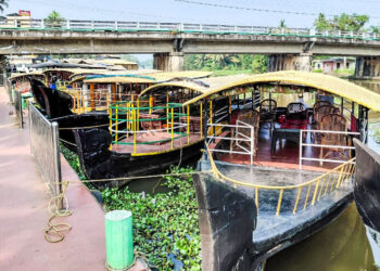 വിനോദ-സഞ്ചാരികൾ-കുറവ്;-കായൽ-ടൂറിസം-പ്രതിസന്ധിയിൽ