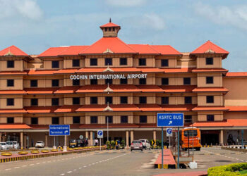 ലക്ഷദ്വീപ്-വിമാനം-തുടർച്ചയായി-റദ്ദാക്കി;-നെടുമ്പാശേരിയിൽ-യാത്രക്കാരുടെ-പ്രതിഷേധം;-അനിശ്ചിതത്വം-തുടരുന്നു