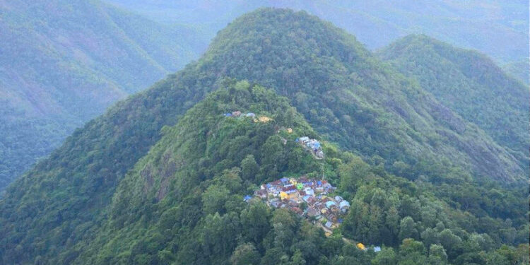 ചെരുപ്പിടാത്ത-ഗ്രാമം…