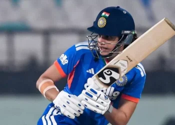 കാര്യവട്ടത്ത്-റൺമഴ-പെയ്യിച്ച്-മന്ദാന;-റെക്കോർഡ്-വേഗത്തിൽ-10,000-രാജ്യാന്തര-റൺസ്