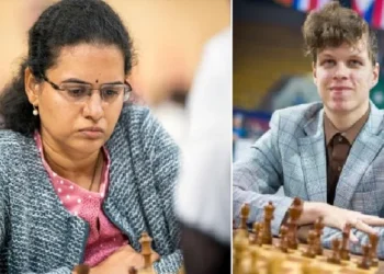 ലോക-റാപ്പിഡ്-ചെസ്:-വനിതകളില്‍-കൊനേരു-ഹംപി-മുന്നില്‍;-കാള്‍സനെ-മുട്ടുകുത്തിച്ച്-റഷ്യയുടെ-വ്ളാഡിസ്ലാവ്-ആര്‍ടെമീവിന്റെ-മിന്നും-പ്രകടനം