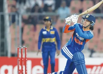 സ്മൃതിക്ക്-പതിനായിരം-റണ്‍സ്