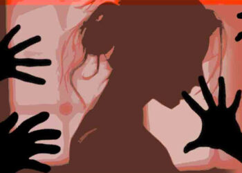 കോഴിക്കോട്-ബീച്ചിൽ-16-കാരിയെ-പീഡിപ്പിച്ചു;-4,000-രൂപ-നൽകി-ഇറക്കിവിട്ടു