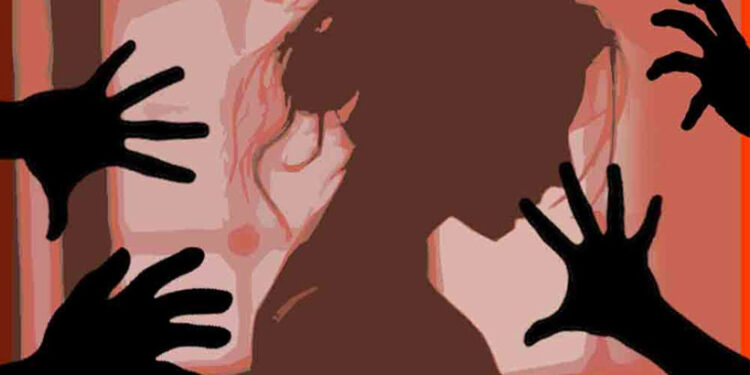 കോഴിക്കോട്-ബീച്ചിൽ-16-കാരിയെ-പീഡിപ്പിച്ചു;-4,000-രൂപ-നൽകി-ഇറക്കിവിട്ടു