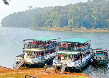 സഞ്ചാരികൾക്ക്-ആശ്വാസം;-തേക്കടിയിൽ-ജലജ്യോതി-ഓടിത്തുടങ്ങി