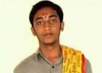 ഒറ്റവരിയിൽ-വിധി-പ്രസ്താവിച്ച്-ജഡ്ജി!!-ബിരുദ-വിദ്യാർഥികളെ-സ്വാഗതം-ചെയ്യാൻ-ഒരുക്കിയ-പരിപാടിക്കിടെ-കോളേജിനു-മുന്നിലിട്ട്-19-കാരനെ-കുത്തിക്കൊലപ്പെടുത്തി…-ചെങ്ങന്നൂർ-വിശാൽ-വധക്കേസിൽ-പോപ്പുലർ-ഫ്രണ്ട്-പ്രവർത്തകരായ-മുഴുവൻ-പ്രതികളെയും-വെറുതെവിട്ടു,-അപ്പീൽ-പോകും-പ്രോസിക്യൂഷൻ