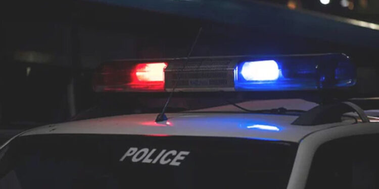 സ്വത്ത്-തട്ടിയെടുക്കാൻ-വീട്ടുജോലിക്കാർ-അച്ഛനെയും-മകളെയും-മുറിയിൽ-പൂട്ടിയിട്ടു;-കണ്ണില്ലാത്ത-ക്രൂരത-നടന്നത്-ഉത്തർപ്രദേശിൽ