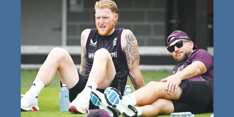 മക്കല്ലം-തുടരണമെന്ന്-സ്റ്റോക്സ്