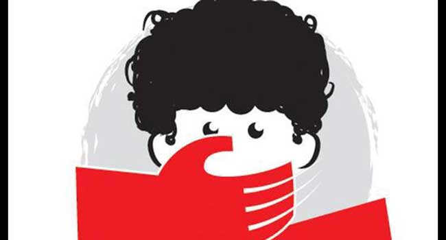 ആറാം-ക്ലാസ്-വിദ്യാർഥിയെ-ക്വാർട്ടേഴ്സിലെത്തിച്ച്-മദ്യം-നൽകി-പീഡിപ്പിച്ചു,-മലമ്പുഴ-സ്കൂളിൽ-സംസ്കൃതം-അധ്യാപകൻ-പിടിയിൽ,-പീഡനത്തിനിരയായത്-സാമ്പത്തികമായി-പിന്നാക്കം-നിൽക്കുന്ന,-ദലിത്-വിഭാഗത്തിലുള്ള-കുട്ടി