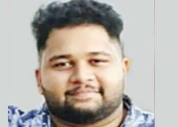 വിനോദയാത്രക്കിടെ-മന്തി-കഴിച്ചതോടെ-വയറുവേദനയും-ചർദ്ദിയും,-വന്ദേ-ഭാരതിൽ-യുവാവ്-കുഴഞ്ഞുവീണു,-തൃശൂരിൽ-ട്രെയിനെത്തുമ്പോൾ-വേണ്ട-സജ്ജീകരണങ്ങളൊരുക്കാൻ-നിർദേശിച്ചിട്ടും-ചെയ്തില്ല,-കേണപേക്ഷിച്ചിട്ടും-കനിയാതെ-റെയിൽവേ-പോലീസും!!-അഭിരാമിനെ-ആശുപത്രിയിലെത്തിച്ചത്-ഭക്ഷണവിതരണക്കാർ…-ആശുപത്രിയെത്തും-മുൻപ്-23-കാരന്-ദാരുണാന്ത്യം,-കുടുംബത്തിന്-നഷ്ടമായത്-ഏക-മകനെ