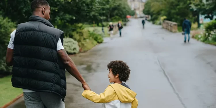 ജനിക്കുമ്പോൾ-അമ്മയെപ്പോലെ,-വളരുമ്പോൾ-അച്ഛനെപ്പോലെ;-ഇതിന്-പിന്നിലെ-കാരണമിതാണ്