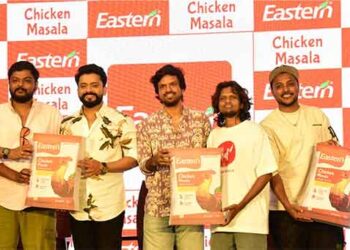 രുചിപ്പാട്ടിന്റെ-‘ചിക്കൻ-സോങ്-‘;-ലോക-ചിക്കൻ-കറി-ദിനത്തിൽ-കോഴിക്കറിയുടെ-കഥ-പറഞ്ഞ്-ഈസ്റ്റേണിന്റെ-‘ചിക്കൻ-സോങ്-‘