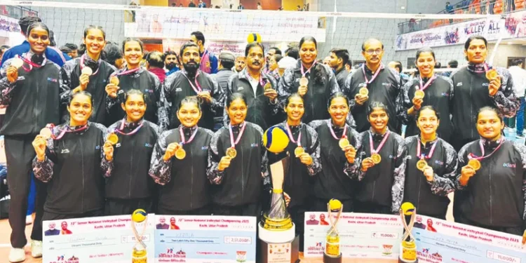 വനിതാ-വോളിയില്‍-കേരളം-ജേതാക്കള്‍