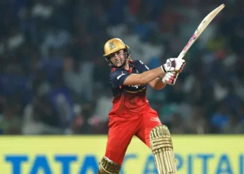 ആവേശപ്പോരിൽ‌-മുംബൈ-ഇന്ത്യൻസിനെ-വീഴ്‌ത്തി-ആർസിബി