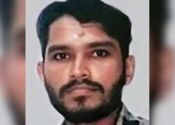 ജീവിതത്തിനും-മരണത്തിനുമിടയിലുള്ള-നൂൽപാലത്തിലൂടെ-ആറുമാസം,-ഇതിനിടയിൽ-ഒരു-സന്തോഷവാർത്തയെത്തി,-തനിക്കൊരു-മകൻ-പിറന്നു,-പക്ഷെ-അതൊന്നും-ആ-അച്ഛൻ-അറിഞ്ഞില്ല,-ഒടുവിൽ-അവനെ-ഒരു-നോക്ക്-കാണാനാകാതെ-യാത്രയായി,-കടക്കരപ്പള്ളി-സ്വദേശിയായ-യുവാവിന്റെ-ജീവനെടുത്തത്-ദേശീയപാത-നിർമാണത്തിനായി-പൊളിച്ചിട്ട-റോ‍ഡിലെ-കുഴി…