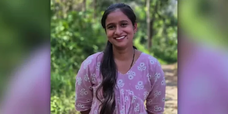 പയ്യാവൂരിൽ-സ്കൂൾ-കെട്ടിടത്തിൽ-നിന്ന്-ചാടിയ-വിദ്യാർത്ഥിനി-മരിച്ചു;-അവയവങ്ങൾ-ദാനം-ചെയ്യും