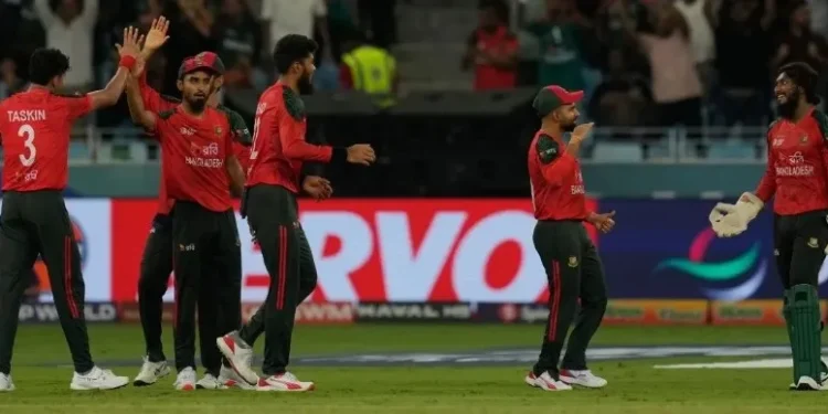 ബംഗ്ലാദേശ്-ക്രിക്കറ്റ്-ടീമിൽനിന്ന്-നജ്മുൾ-ഇസ്ലാമിനെ-പുറത്താക്കി