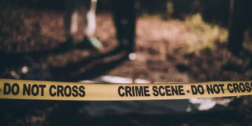 പെണ്‍കുട്ടിയെ-കണ്ടില്ലെങ്കില്‍-വീട്ടില്‍-അന്വേഷിച്ചെത്തും,-വീട്ടുകാര്‍-പരാതി-നല്‍കിയിട്ടും-ഫലമുണ്ടായില്ല,-മറ്റ്-പ്രണയബന്ധങ്ങളുണ്ടെന്ന്-സംശയവും,-16-കാരന്റേത്-ക്രൂര-സ്വഭാവമെന്ന്-നാട്ടുകാര്‍