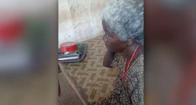 മൂന്നു-ദിവസമായി-സുഖമില്ലാതെ-കിടപ്പിൽ,-തൊഴിലുറപ്പ്-പണിക്കു-ചെന്നപ്പോൾ-സമരത്തിൽ-പങ്കെടുത്തവർക്കു-മാത്രം-പണി,-ബാക്കിയുള്ളവർക്ക്-വീട്ടിലിരിക്കാം…-സിപിഎം-സമരത്തിൽ-പങ്കെടുക്കാത്തതിന്റെ-പേരിൽ-ആദിവാസി-വയോധികയെ-മടക്കിയയച്ചതായി-പരാതി,-വിവാദമായതോടെ-42-പേർക്കുളള-തൊഴിൽദിനം-മാത്രമേ-ബാക്കിയുള്ളു,-അതിനാൽ-കുറച്ചുപേരെ-മാറ്റി-നിർത്തിയെന്ന്-മറുപടി