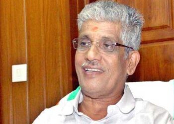 ‘സുരേഷ്-​ഗോപി-എൻഎസ്എസ്-ആസ്ഥാനത്തെത്തിയത്-രാഷ്ട്രീയ-ലക്ഷ്യത്തോടെ,-സംഘടനാ-ബജറ്റ്-അവതരണത്തിനിടെ-ആരോടും-ചോദിക്കാതെ-കയറി-വന്നു;-തൃശ്ശൂർ-പിടിച്ചതു-പോലെ-എൻഎസ്എസ്-പിടിക്കാനാവില്ല:-സുകുമാരൻ-നായർ