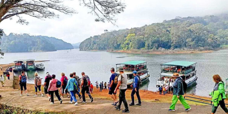 വിദേശ-വിനോദസഞ്ചാരികളേറെ;-തേക്കടിയിൽ-വീണ്ടും-ഉണർവ്