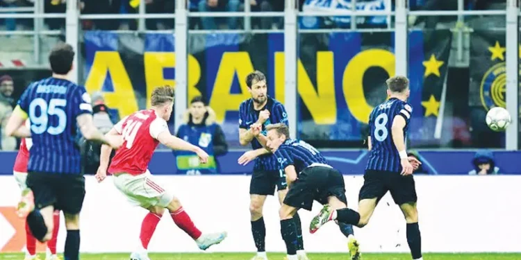 ചാമ്പ്യന്‍സ്-ലീഗില്‍-ഇതുവരെ-എല്ലാം-ജയിച്ചു;-ആഴ്‌സണലിന്-ഏഴഴക്