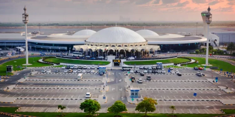 റെക്കോർഡ്-നേട്ടവുമായി-ഷാർജ-വിമാനത്താവളം!-കഴിഞ്ഞവർഷം-യാത്ര-ചെയ്തത്-1.94-കോടി-പേർ