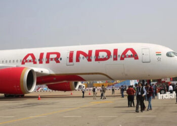 പ്രവാസികളെ-പ്രതിസന്ധിയിലാക്കി-ദുബായ്-കൊച്ചിയിലേക്കുള്ള-എയര്‍-ഇന്ത്യ-വിമാന-സര്‍വീസ്-അവസാനിപ്പിക്കാനൊരുങ്ങുന്നു;-പകരം-എയര്‍-ഇന്ത്യാ-എക്‌സപ്രസ്-വരും;-പല-പ്രീമിയം-സൗകര്യങ്ങളും-യാത്രക്കാര്‍ക്ക്-നഷ്ടമാകും