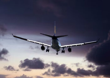 മിഡിൽ-ഈസ്റ്റിൽ-യുദ്ധഭീതി;-ദുബായ്-ഉൾപ്പെടെയുള്ള-നഗരങ്ങളിലേക്ക്-വിമാന-സർവീസുകൾ-റദ്ദാക്കി