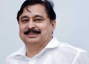 തവനൂരിൽ-ഒരു-പാലം-നിർമിക്കുന്നതിനെതിരെ-കോടതിയിൽ-പോയ-ആളാണ്-ഇ-ശ്രീധരൻ,-റെയിൽവേ-ചുമതലയുള്ള-മന്ത്രിയെന്ന-നിലയിൽ-അതിവേഗ-റെയിൽ-പദ്ധതിയുമായി-ബന്ധപ്പെട്ട-ഫയലുകളൊന്നും-എനിക്കു-വന്നിട്ടില്ല!!-കേരളത്തിന്-ഗുണകരമാകുന്ന-ഏത്-പദ്ധതിയും-ഇരുകൈയും-നീട്ടി-സ്വീകരിക്കുക-എന്നതാണ്-ഞങ്ങളുടെ-നിലപാട്-മന്ത്രി-വി.-അബ്ദുറഹിമാൻ