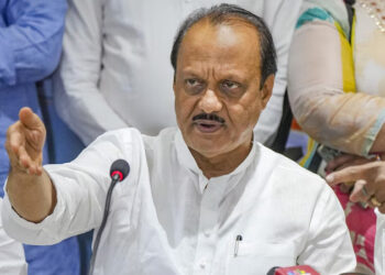 അജിത്-പവാറിന്റെ-വിയോഗം:-തിരിച്ചറിഞ്ഞത്-കൈയിലെ-വാച്ച്-നോക്കി;-ബാരാമതിയിൽ-വിമാനം-കത്തിയമർന്നത്-മിനിറ്റുകൾക്കുള്ളിൽ