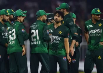 ഭീഷണി-വെറുതെയായി,-പാകിസ്ഥാൻ-മുട്ടുമടക്കി!-320-കോടി-പോയേക്കുമെന്ന്-ഭയം;-ഇന്ത്യയുമായുള്ള-പോരാട്ടത്തിന്-തയ്യാർ