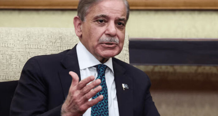 ലോകരാജ്യങ്ങൾക്ക്-മുന്നിൽ-കൈനീട്ടേണ്ടിവരുന്നത്-അങ്ങേയറ്റം-ലജ്ജാവഹം,-നാണക്കേട്കൊണ്ട്-തല-കുനിയുന്നു,-വേറെ-വഴിയില്ലാതെ-പല-നിബന്ധനകള്ക്കും-വഴങ്ങുകയാണ്-പാക്-പ്രധാനമന്ത്രി-ഷെഹ്ബാസ്-ഷെരീഫ്