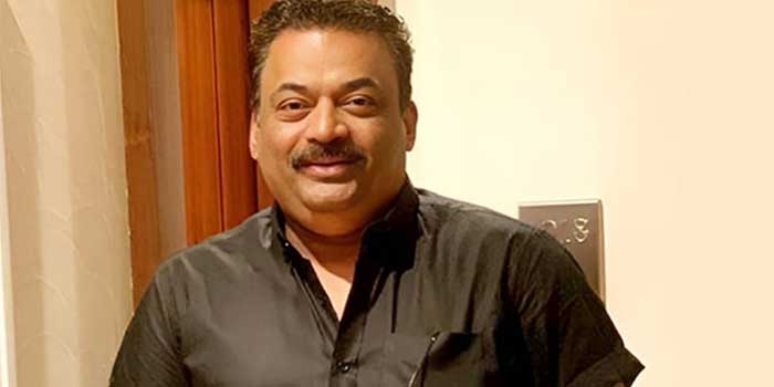 ഇടതു-നെഞ്ചിലൂടെ-തുളച്ചു-കയറിയ-വെടിയുണ്ട-ഹൃദയത്തെയും-ശ്വാസകോശത്തെയും-കീറിമുറിച്ച്-പിൻഭാഗത്തുകൂടി-പുറത്തു-കടന്നു,-തോക്ക്-നെഞ്ചിൽ-ചേർത്തുവച്ച്-ഒറ്റത്തവണ-വെടിയുതിർത്തു!!-സി.ജെ-റോയിയുടെ-മരണം-അന്വേഷിക്കുക-പ്രത്യേക-സംഘം